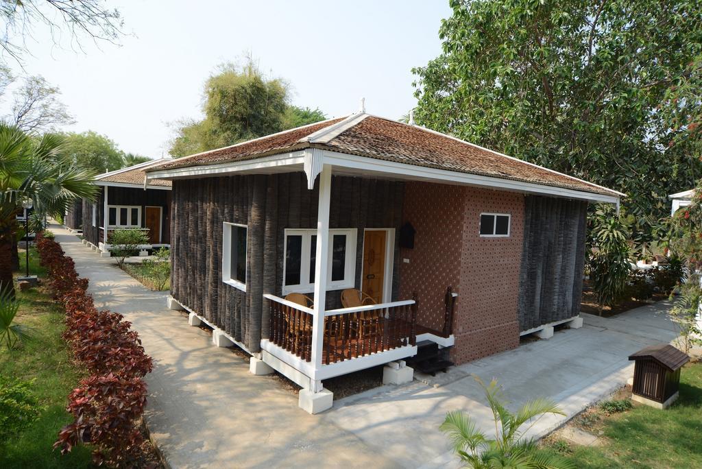 Kma Bagan Village Hotel Екстериор снимка