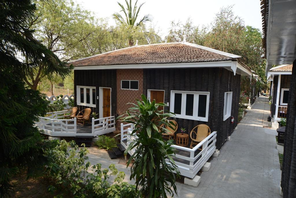 Kma Bagan Village Hotel Екстериор снимка