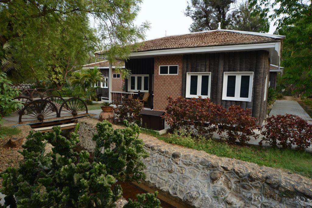 Kma Bagan Village Hotel Екстериор снимка