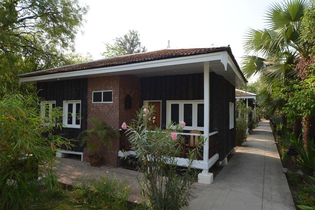 Kma Bagan Village Hotel Екстериор снимка